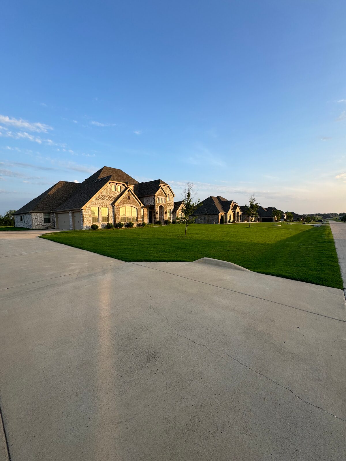 Healthy, weed-free lawn maintained by Porter's in Rockwall County, Texas